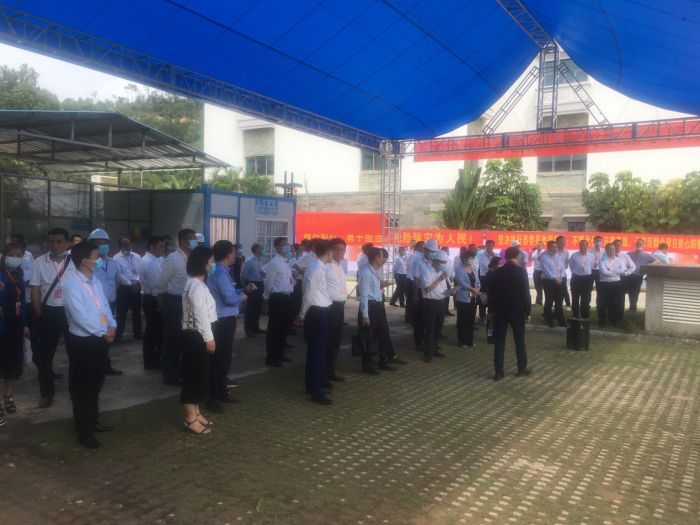 52視察現(xiàn)場。劉彩鳳 攝.jpg