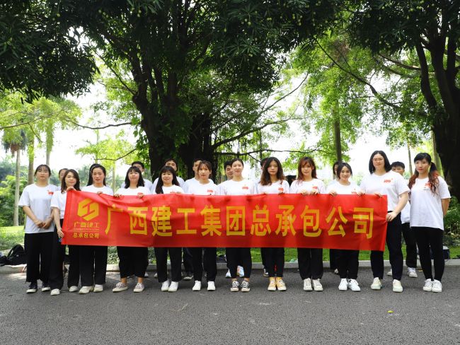 座談會現(xiàn)場。楊桂峰 攝（修圖）.jpg