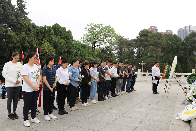 全體默哀。林成斌 攝（修圖）.png