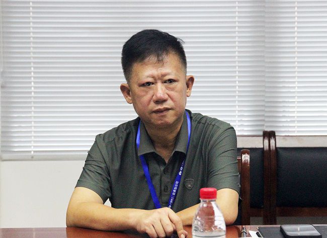 牙高峰發(fā)言。梁紅玉 攝（修圖）.jpg